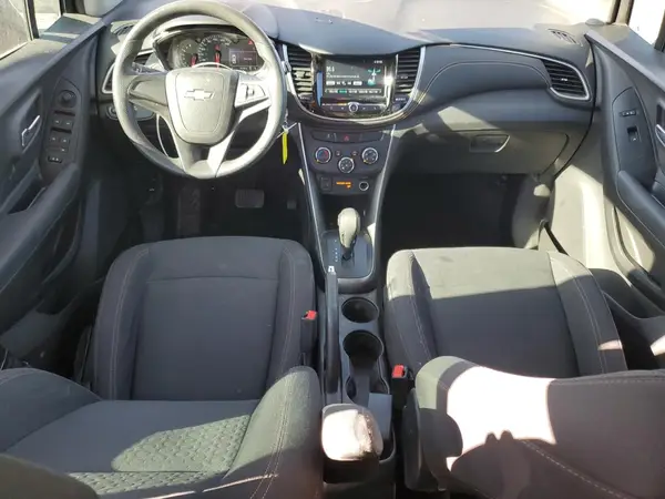3GNCJKSB3HL197305 2017 CHEVROLET TRAX - Image 8
