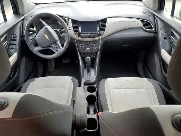 3GNCJKSB3HL207654 2017 CHEVROLET TRAX - Image 8