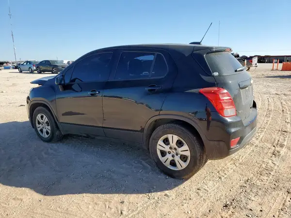 3GNCJKSB3HL243621 2017 CHEVROLET TRAX - Image 2