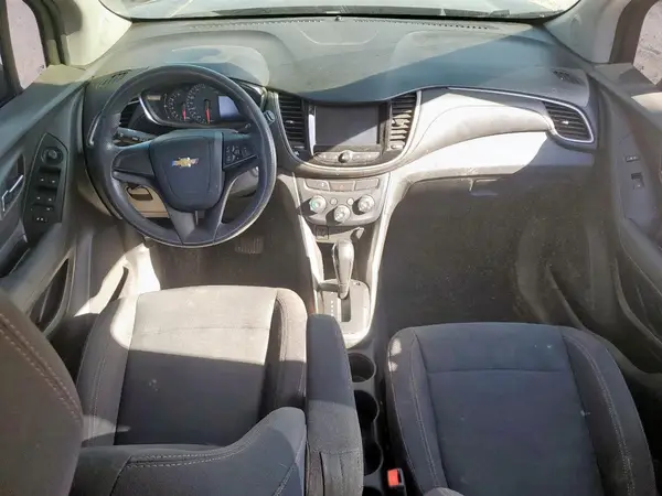 3GNCJKSB3HL243621 2017 CHEVROLET TRAX - Image 8
