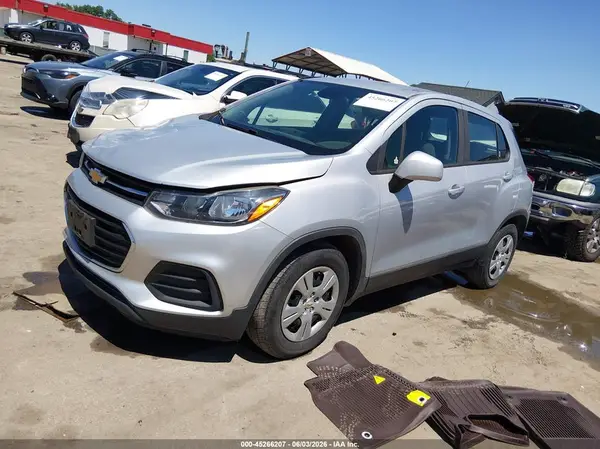 3GNCJKSB3HL253534 2017 CHEVROLET TRAX - Image 2