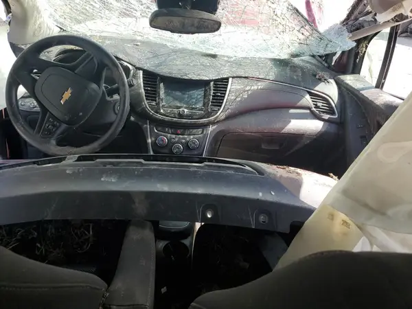 3GNCJKSB3HL275131 2017 CHEVROLET TRAX - Image 8