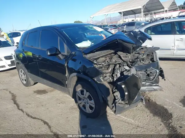 3GNCJKSB3HL281429 2017 CHEVROLET TRAX - Image 1