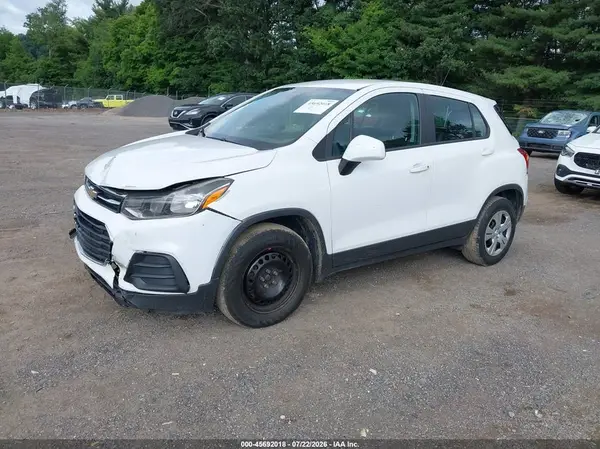 3GNCJKSB3HL285979 2017 CHEVROLET TRAX - Image 2