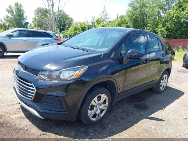 3GNCJKSB3HL286517 2017 CHEVROLET TRAX - Image 2