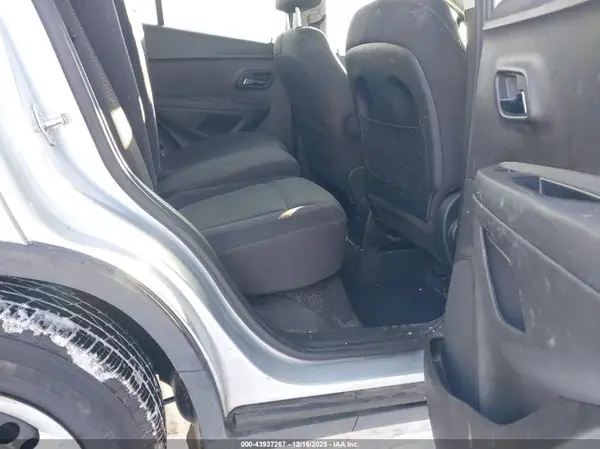 3GNCJKSB3HL289711 2017 CHEVROLET TRAX - Image 8