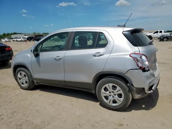 3GNCJKSB3JL151222 2018 CHEVROLET TRAX - Image 2