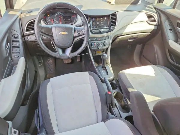 3GNCJKSB3JL199075 2018 CHEVROLET TRAX - Image 8