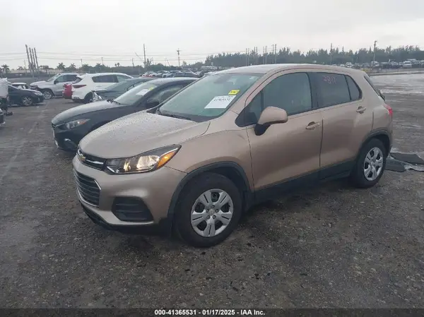 3GNCJKSB3JL200905 2018 CHEVROLET TRAX - Image 2