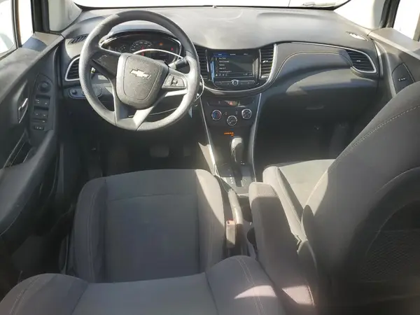 3GNCJKSB3JL211368 2018 CHEVROLET TRAX - Image 8