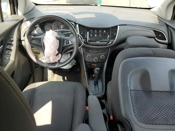 3GNCJKSB3JL212620 2018 CHEVROLET TRAX - Image 8