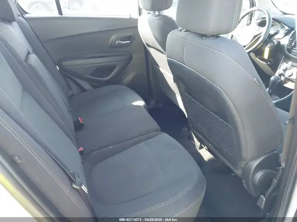 3GNCJKSB3JL247772 2018 CHEVROLET TRAX - Image 8