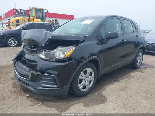 3GNCJKSB3JL272316 2018 CHEVROLET TRAX - Image 2
