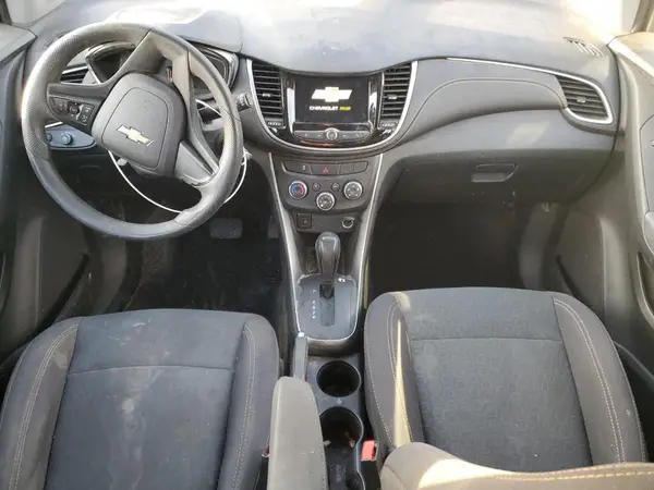 3GNCJKSB3JL304083 2018 CHEVROLET TRAX - Image 8