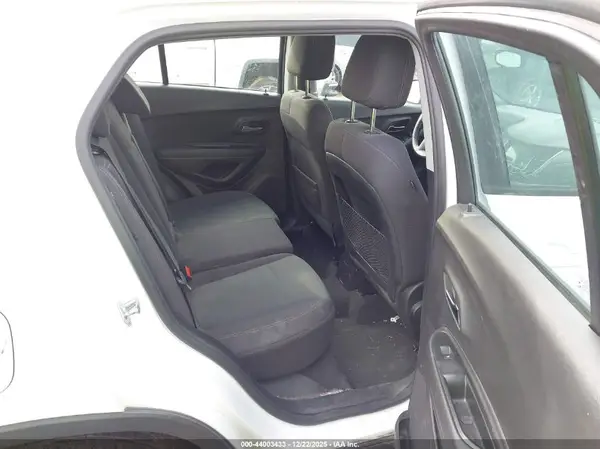 3GNCJKSB3JL341392 2018 CHEVROLET TRAX - Image 8