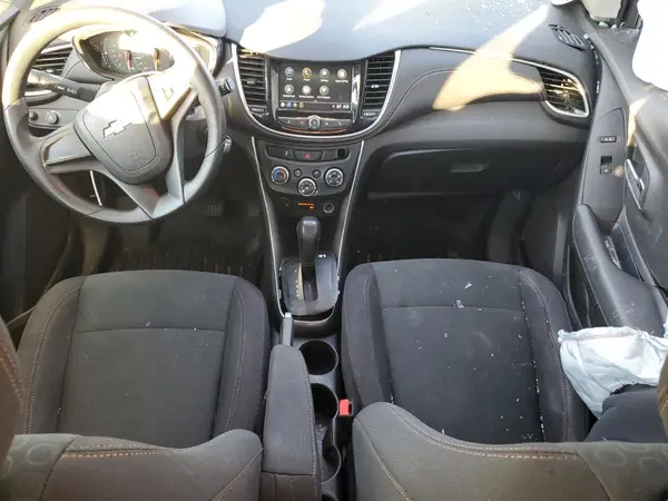 3GNCJKSB3JL351906 2018 CHEVROLET TRAX - Image 8