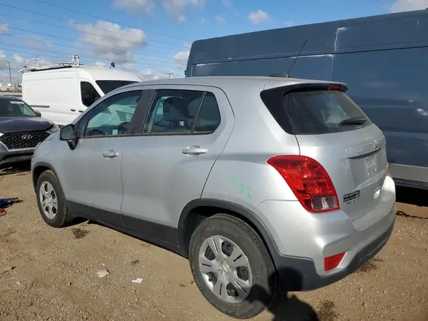 3GNCJKSB3JL362629 2018 CHEVROLET TRAX - Image 2