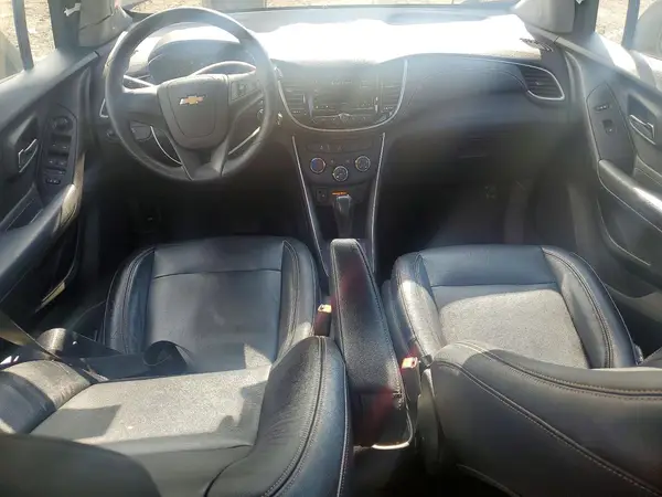 3GNCJKSB3KL121672 2019 CHEVROLET TRAX - Image 8