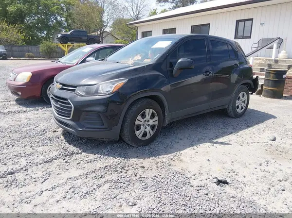 3GNCJKSB3KL134325 2019 CHEVROLET TRAX - Image 2