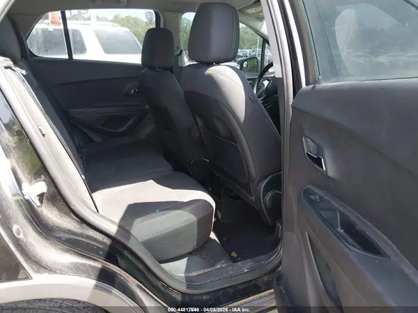 3GNCJKSB3KL134325 2019 CHEVROLET TRAX - Image 8