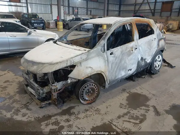 3GNCJKSB3KL145518 2019 CHEVROLET TRAX - Image 2