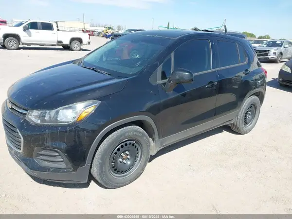 3GNCJKSB3KL153473 2019 CHEVROLET TRAX - Image 2