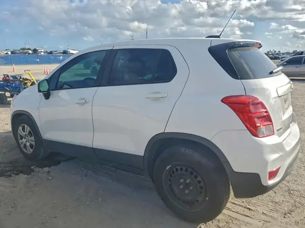 3GNCJKSB3KL163551 2019 CHEVROLET TRAX - Image 2