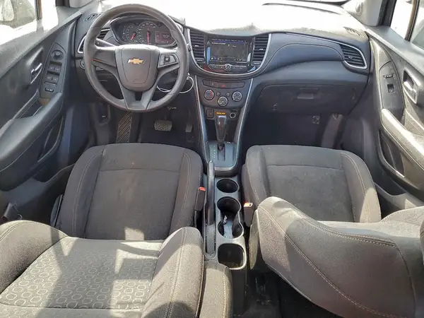 3GNCJKSB3KL163695 2019 CHEVROLET TRAX - Image 8