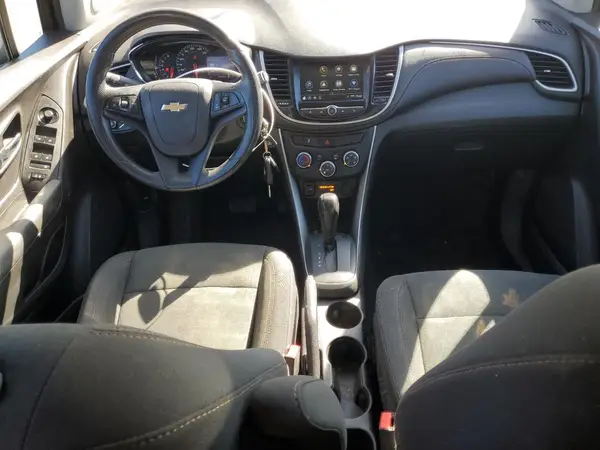3GNCJKSB3KL165302 2019 CHEVROLET TRAX - Image 8