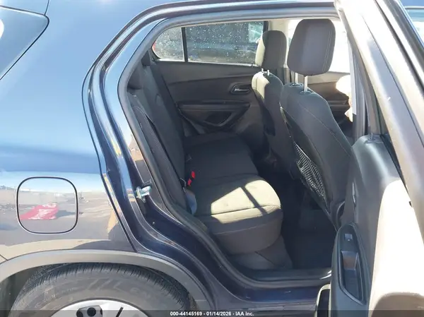 3GNCJKSB3KL170807 2019 CHEVROLET TRAX - Image 8