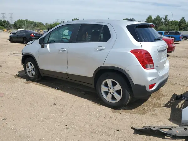 3GNCJKSB3KL208083 2019 CHEVROLET TRAX - Image 2