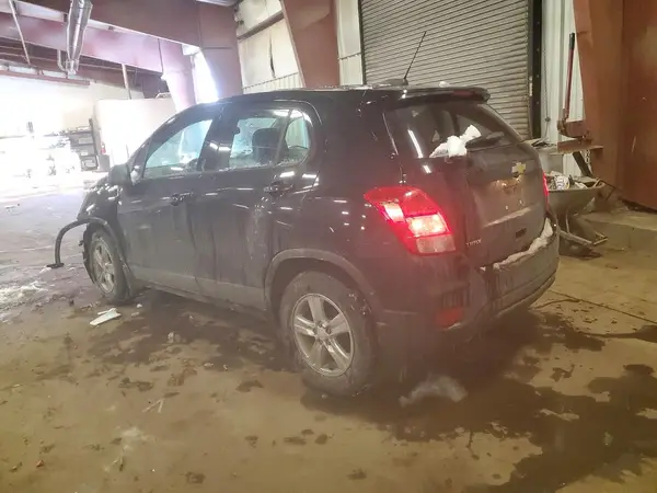 3GNCJKSB3KL214482 2019 CHEVROLET TRAX - Image 2