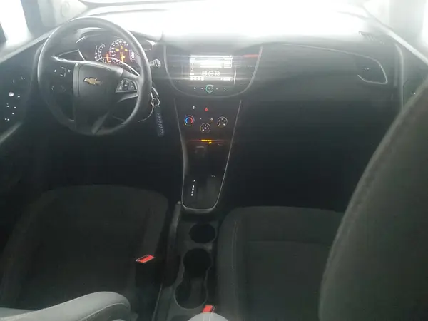 3GNCJKSB3KL240810 2019 CHEVROLET TRAX - Image 8