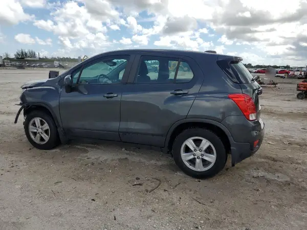 3GNCJKSB3KL268090 2019 CHEVROLET TRAX - Image 2