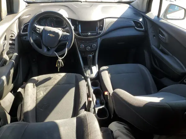 3GNCJKSB3KL278151 2019 CHEVROLET TRAX - Image 8