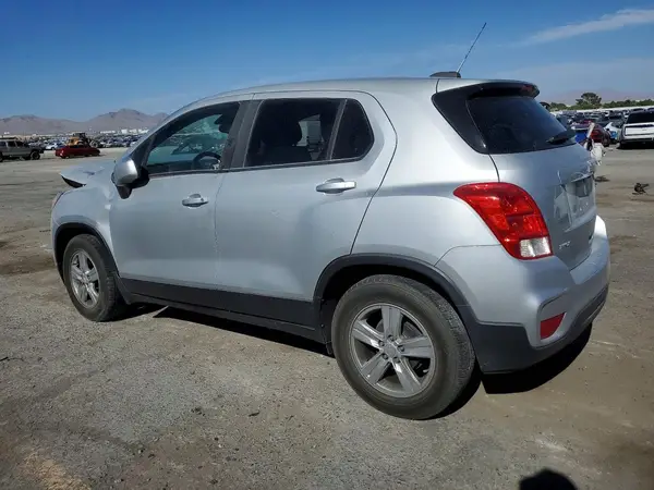3GNCJKSB3KL291661 2019 CHEVROLET TRAX - Image 2