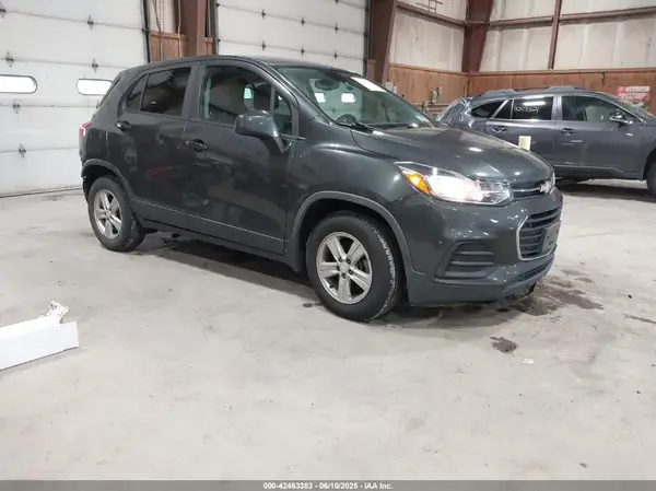 3GNCJKSB3KL358209 2019 CHEVROLET TRAX - Image 1