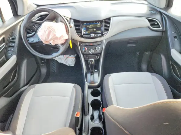 3GNCJKSB3KL358677 2019 CHEVROLET TRAX - Image 8
