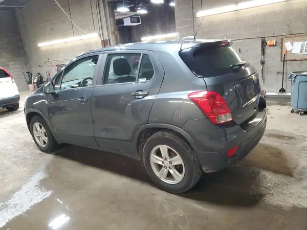 3GNCJKSB3KL358775 2019 CHEVROLET TRAX - Image 2