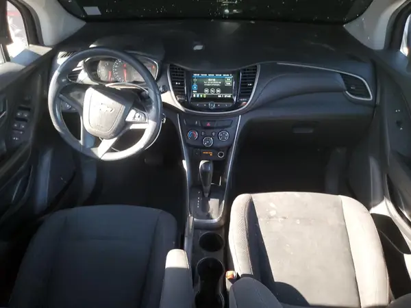 3GNCJKSB3KL368030 2019 CHEVROLET TRAX - Image 8