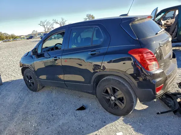 3GNCJKSB3KL372546 2019 CHEVROLET TRAX - Image 2