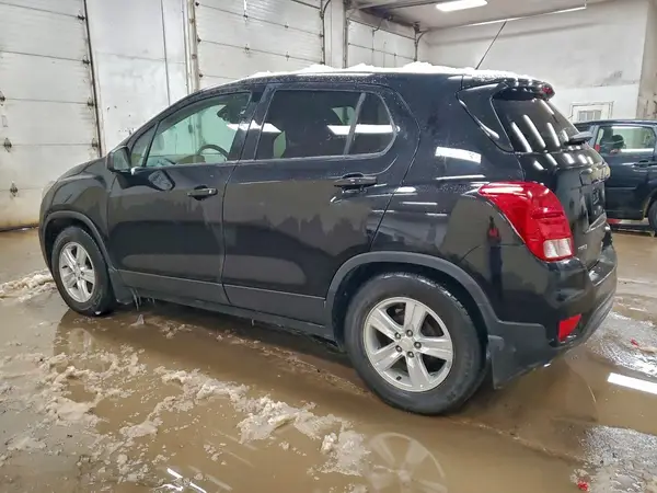 3GNCJKSB3KL376242 2019 CHEVROLET TRAX - Image 2