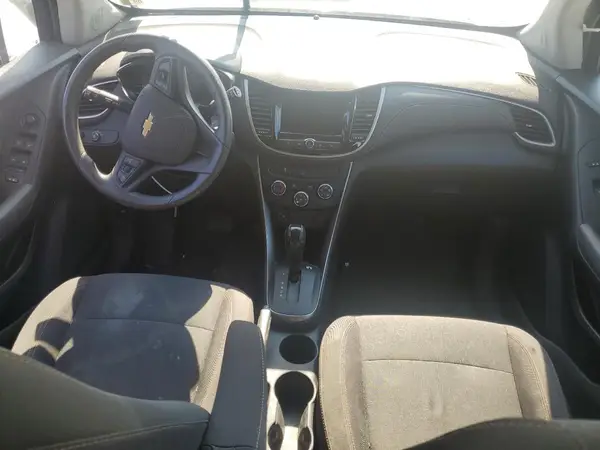 3GNCJKSB3KL377262 2019 CHEVROLET TRAX - Image 8