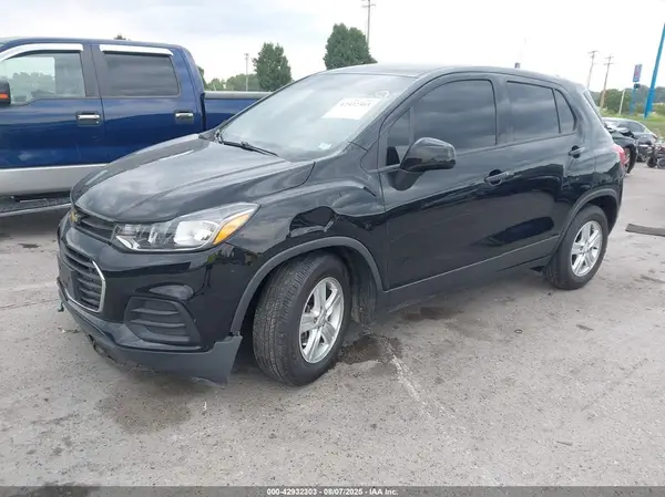 3GNCJKSB3KL394854 2019 CHEVROLET TRAX - Image 2