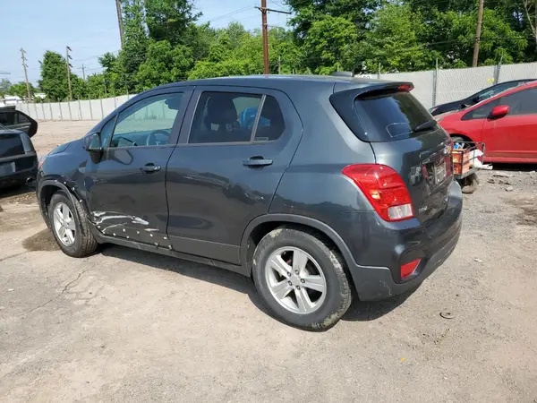 3GNCJKSB3KL403763 2019 CHEVROLET TRAX - Image 2