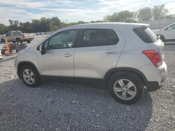 3GNCJKSB3KL406405 2019 CHEVROLET TRAX - Image 2