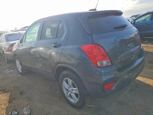 3GNCJKSB3LL116487 2020 CHEVROLET TRAX - Image 2