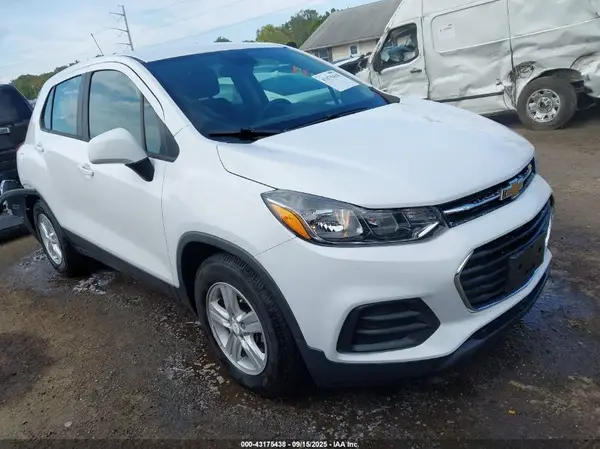 3GNCJKSB3LL119387 2020 CHEVROLET TRAX - Image 1