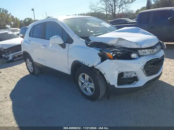 3GNCJKSB3LL130082 2020 CHEVROLET TRAX - Image 1