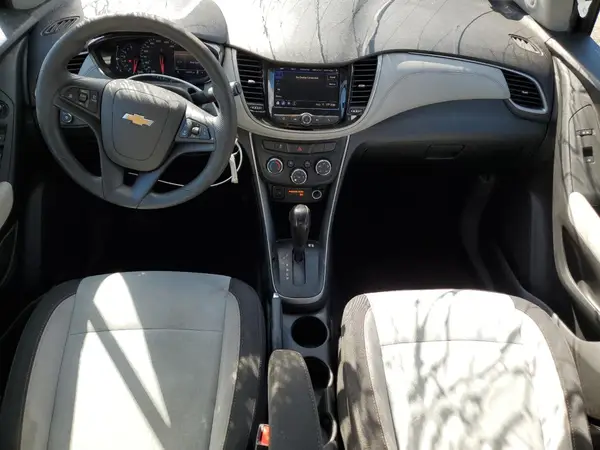 3GNCJKSB3LL132298 2020 CHEVROLET TRAX - Image 8
